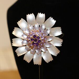Vtg Flower Brooch Enamel Petals & Purple & Light Lavender Rhinestones Approx 2"